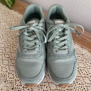 Reebok Sage Green Athletic Shoes Size 8.5